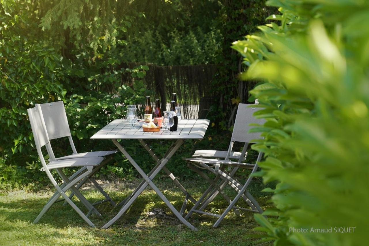Bed and Breakfast Le Jardin Des Biches Сом-Лёз Экстерьер фото